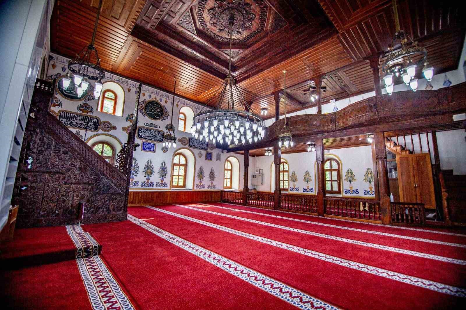 Görselliğiyle göz kamaştırıyor
