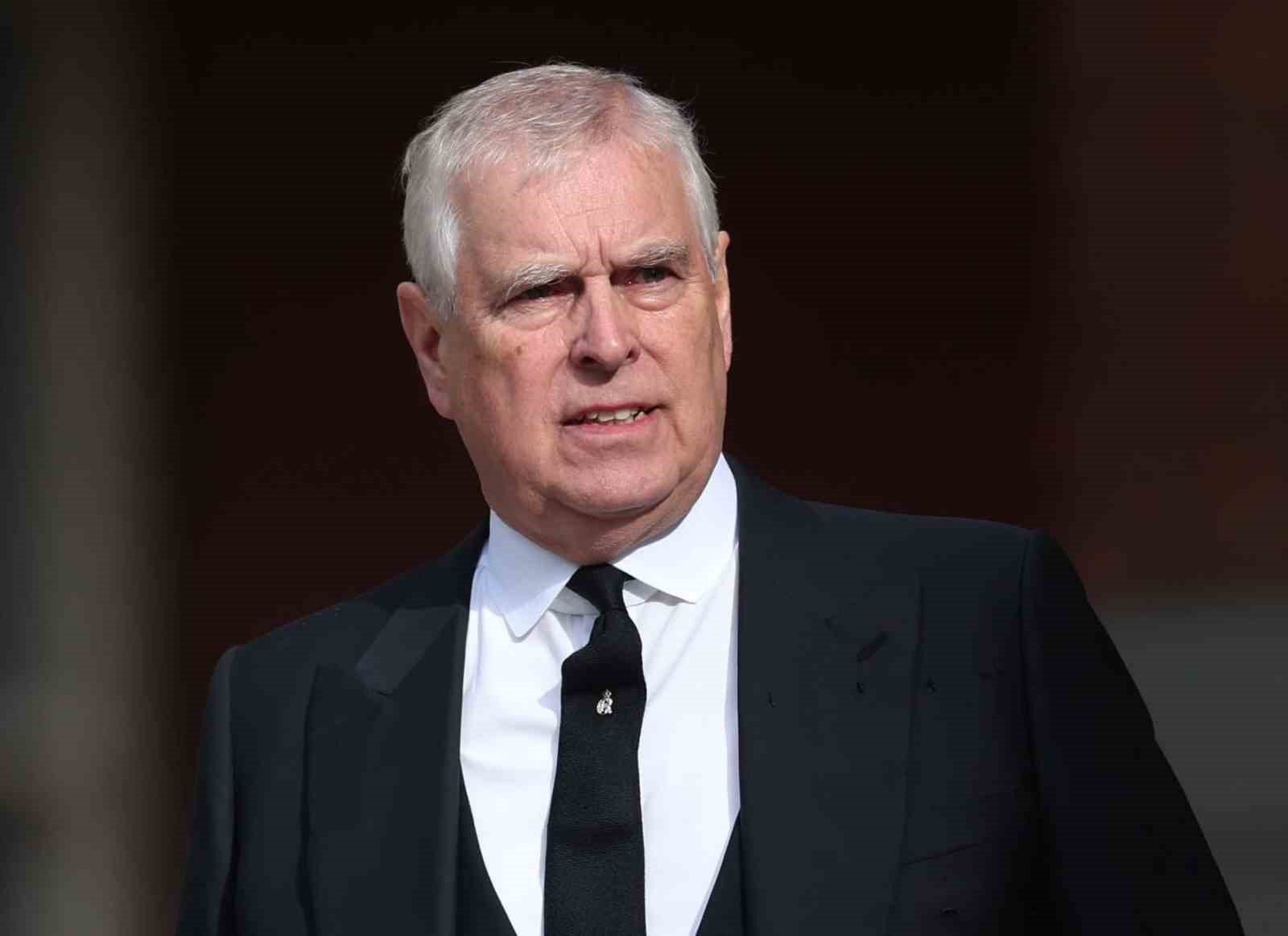 Gözaltına alınan İngiltere’nin eski prensi Andrew Mountbatten-Windsor serbest bırakıldı
Gözaltına alınan İngiltere’nin eski prensi Andrew Mountbatten-Windsor serbest bırakıldı