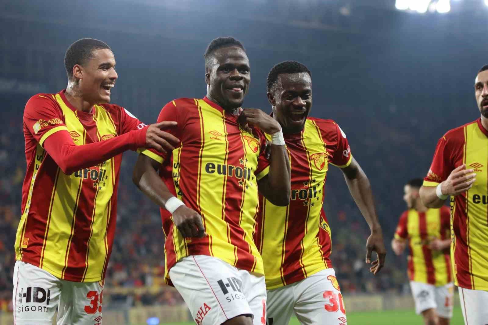 Göztepe’de Olaitan Beşiktaş yolunda
