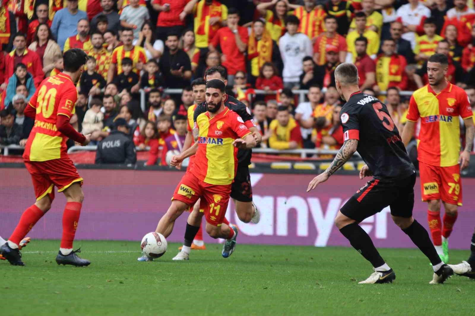Göztepe’nin orta sahası Ahmed Ildız, Çorum FK yolcusu
