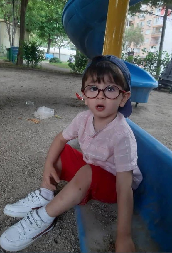 Grip sandılar, Boca virüsü çıktı: 7 yaşındaki Kaan 4 yıldır yatağa mahkum yaşıyor
