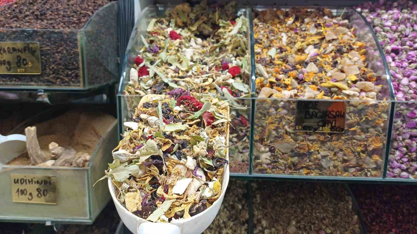 Grip ve geçmeyen öksürüğe akgünlük sakızı tavsiyesi
