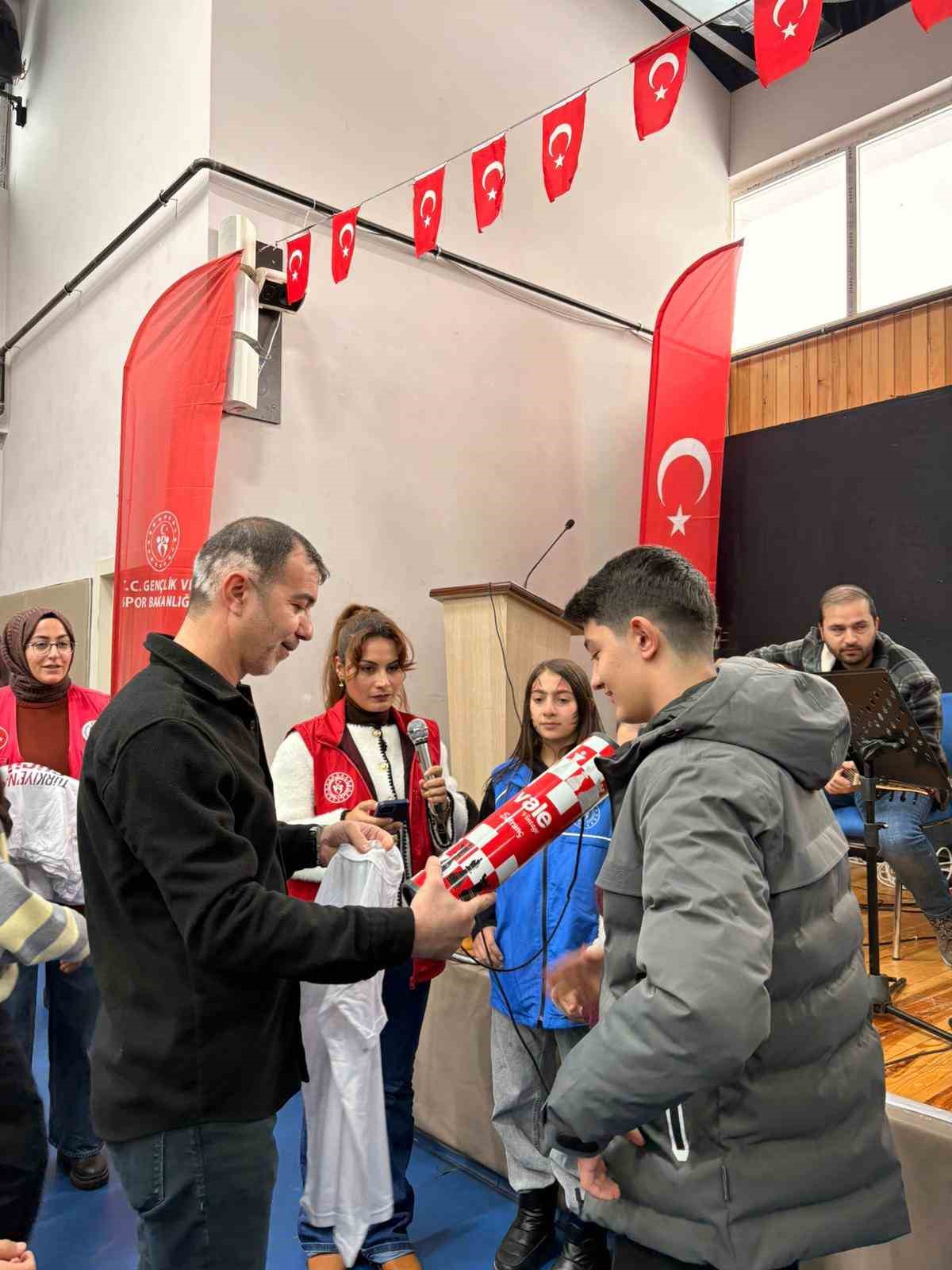 GSB Kış Kulübü binleri ağırladı
