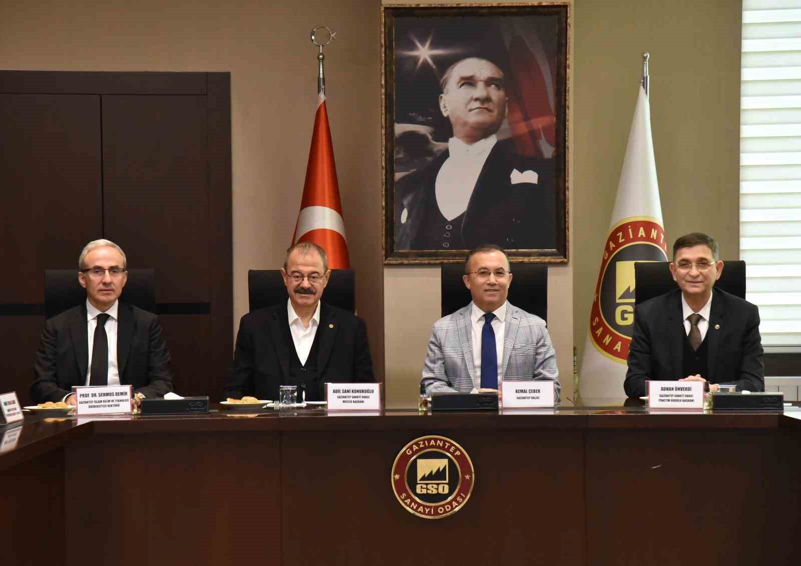 GSO ev sahipliğinde "Sanayide Dijital Dönüşüm ve Yapay Zeka" konusu ele alındı
