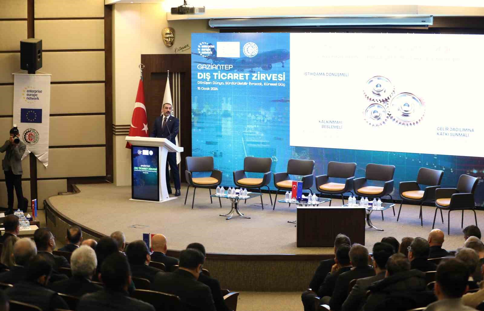 GTO’da küresel ticaretin geleceği konuşuldu
GTO’da küresel ticaretin geleceği konuşuldu