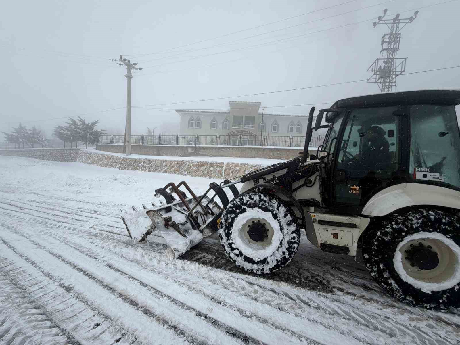Güçlükonak’ta kış seferberliği
Güçlükonak’ta kış seferberliği