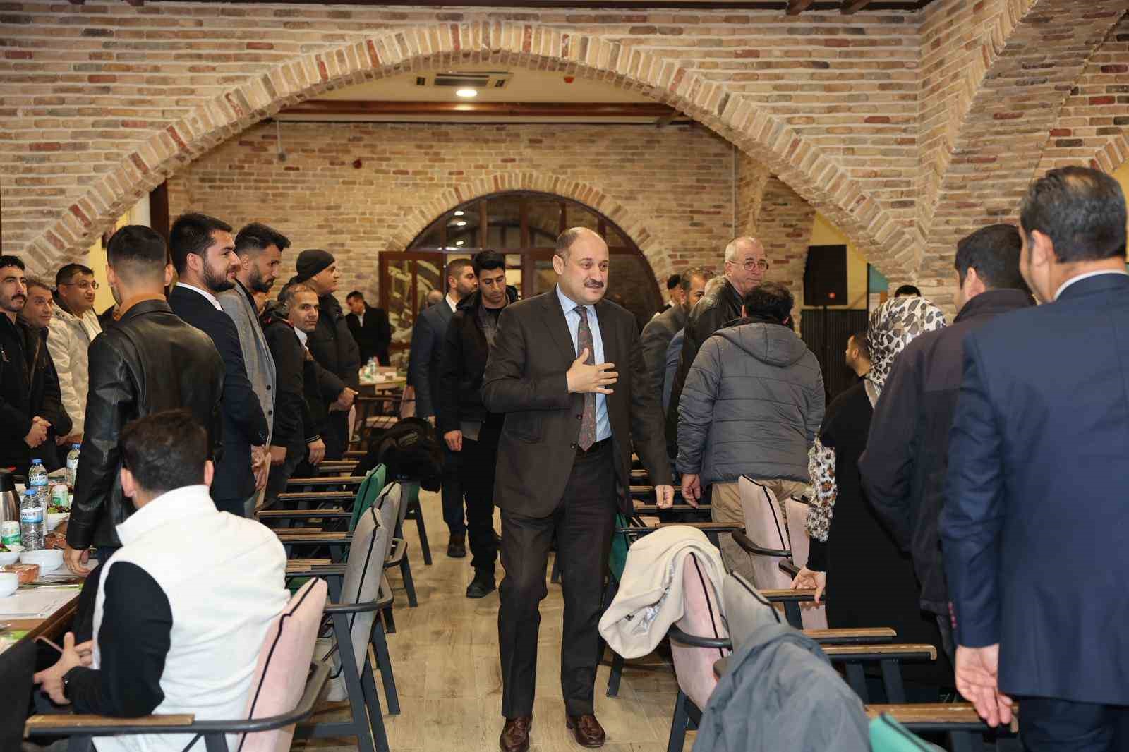 Gülpınar basın mensuplarıyla iftarda buluştu
