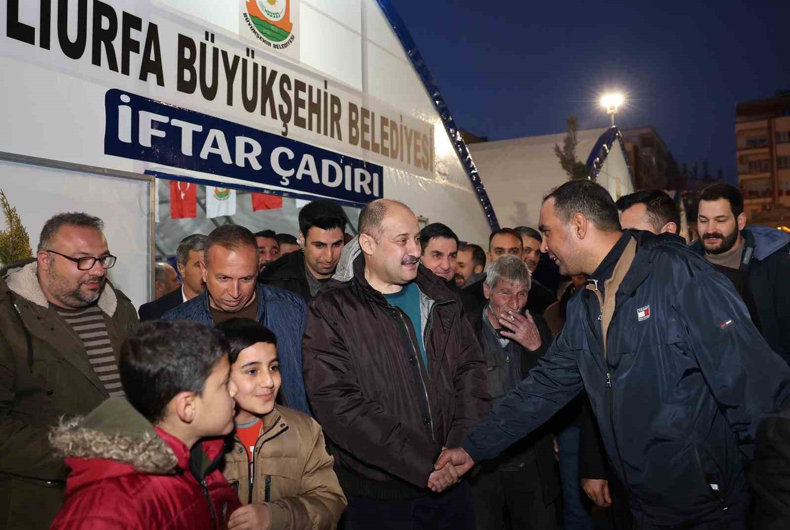 Gülpınar, iftar çadırında vatandaşlarla buluştu
