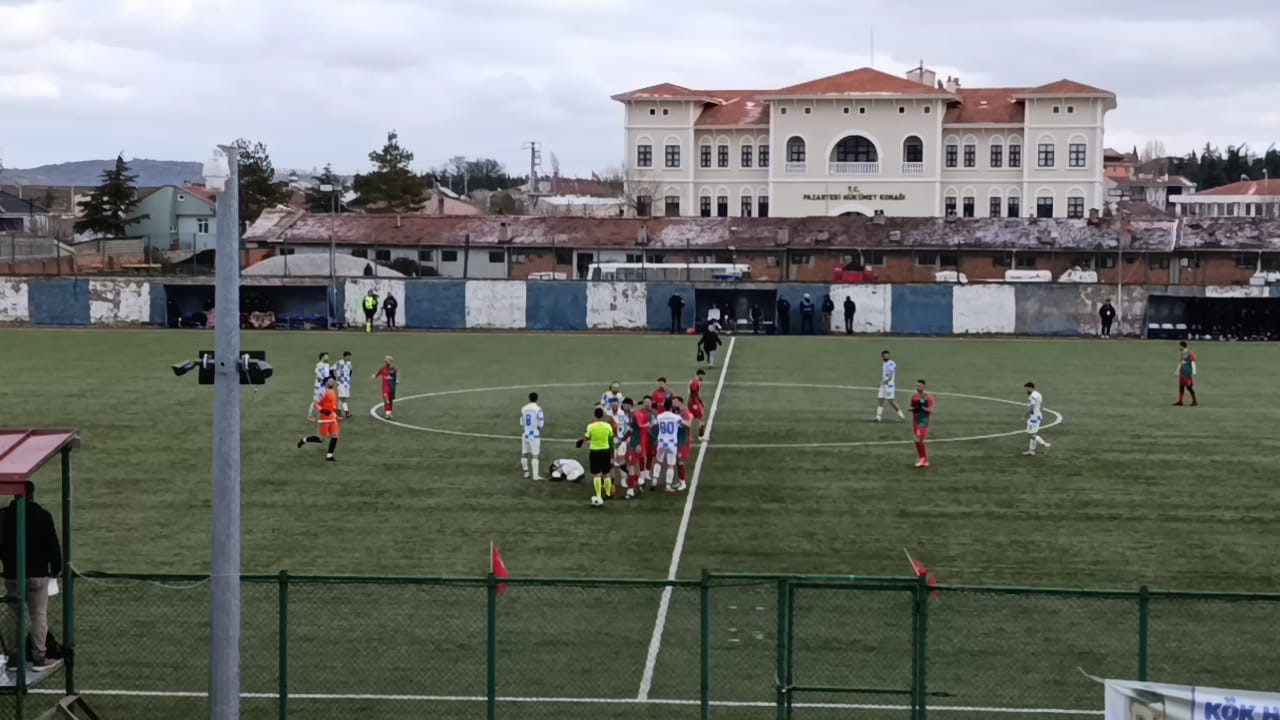 Gülümbespor, 1969 Bilecikspor Kulübü’nü rahat yendi
Gülümbespor, 1969 Bilecikspor Kulübü’nü rahat yendi