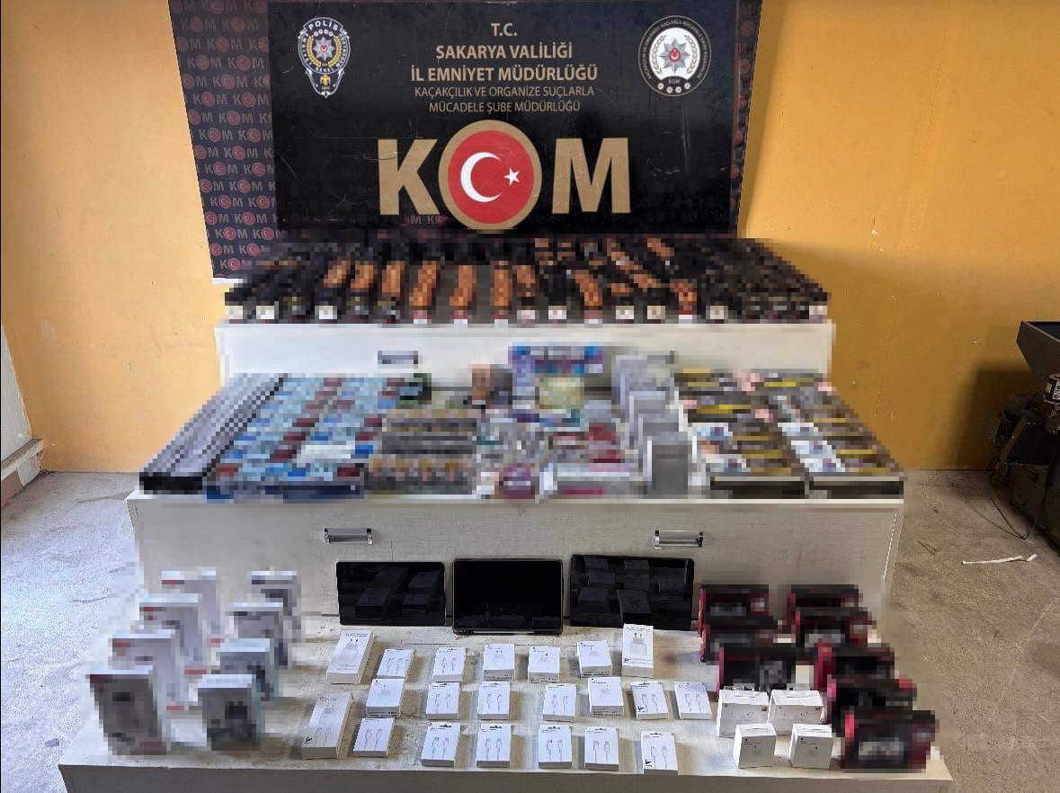 Gümrük kaçağı ürünleri piyasaya süreceklerdi polis yakaladı: 3 gözaltı
