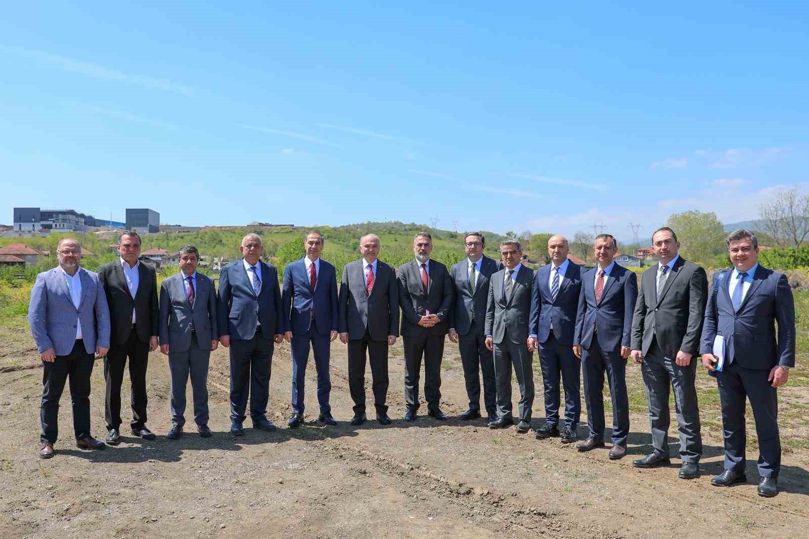 Gümrük Müdürlüğü proje sahası bakanlık heyetiyle incelendi
