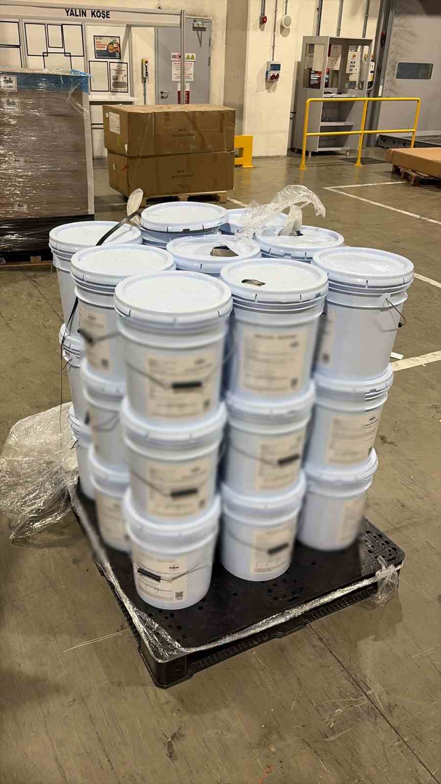 Gümrükler Muhafaza ekiplerince düzenlenen operasyonlarda 1 milyar 945 milyon lira değerinde uyuşturucu madde yakalandı
