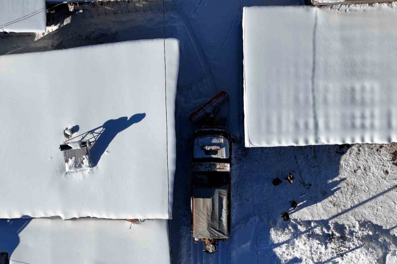 Gümüşhane’de karla mücadele
Gümüşhane’de karla mücadele