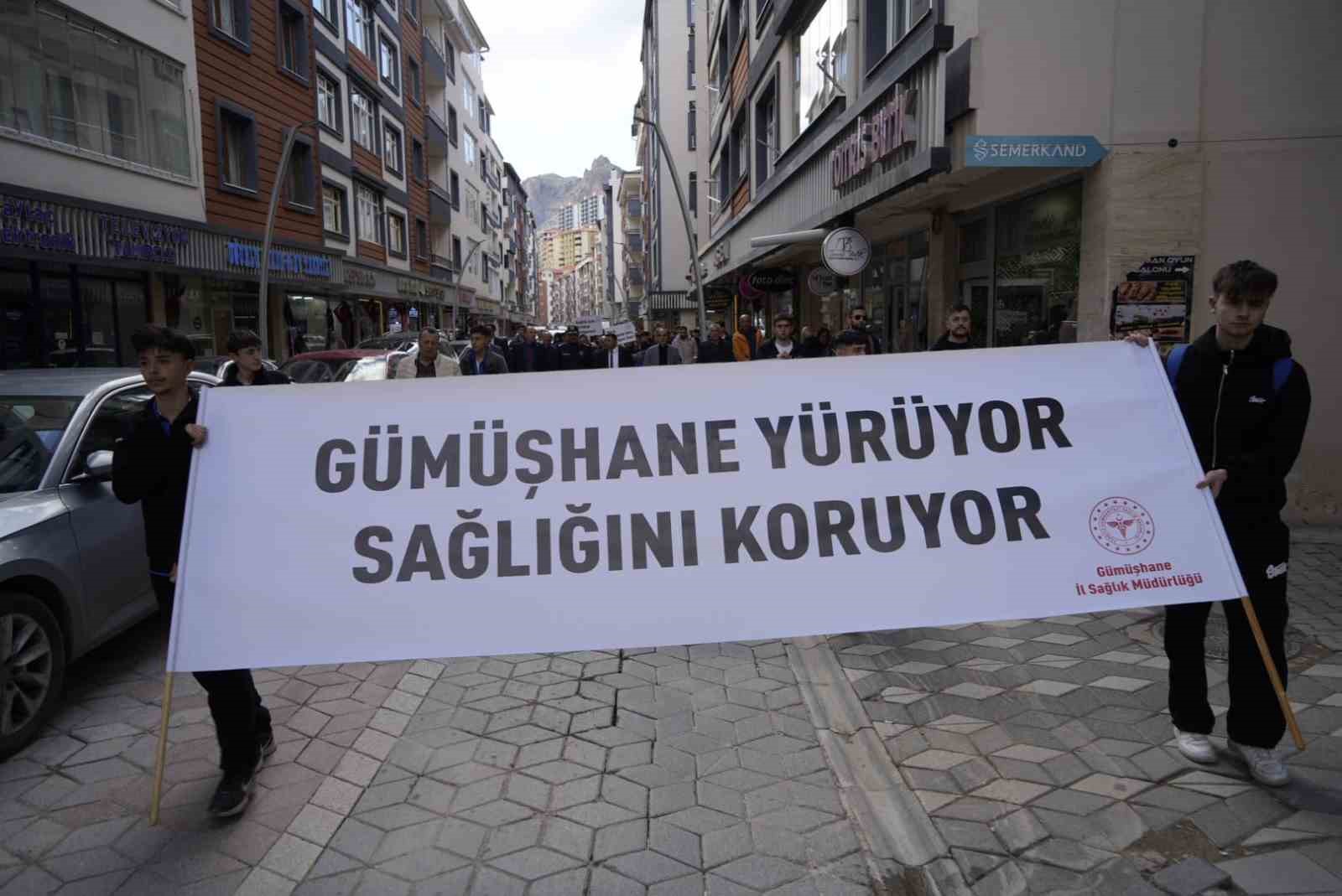 Gümüşhane’de obeziteye dikkat çekmek için yürüdüler
