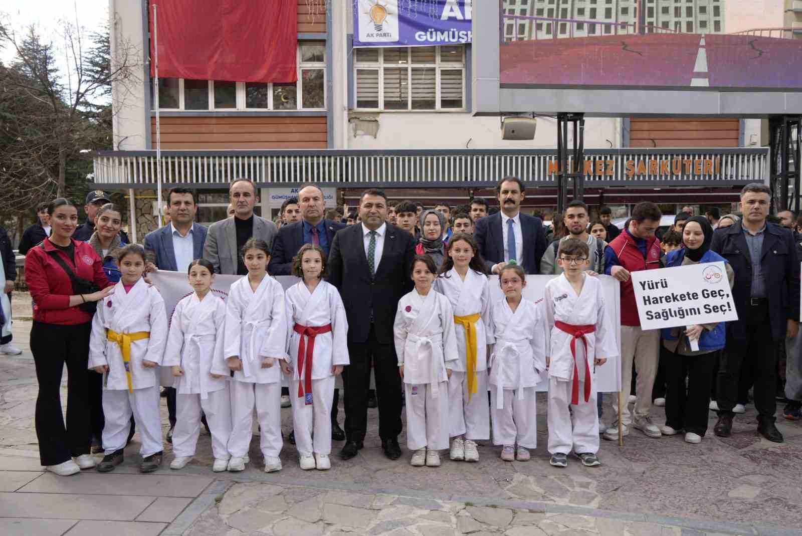 Gümüşhane’de obeziteye dikkat çekmek için yürüdüler
