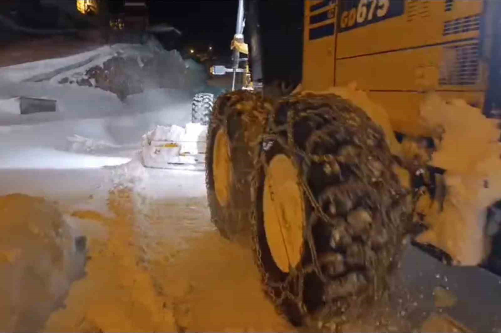 Gümüşhane’nin zirvelerinde kar seferberliği
