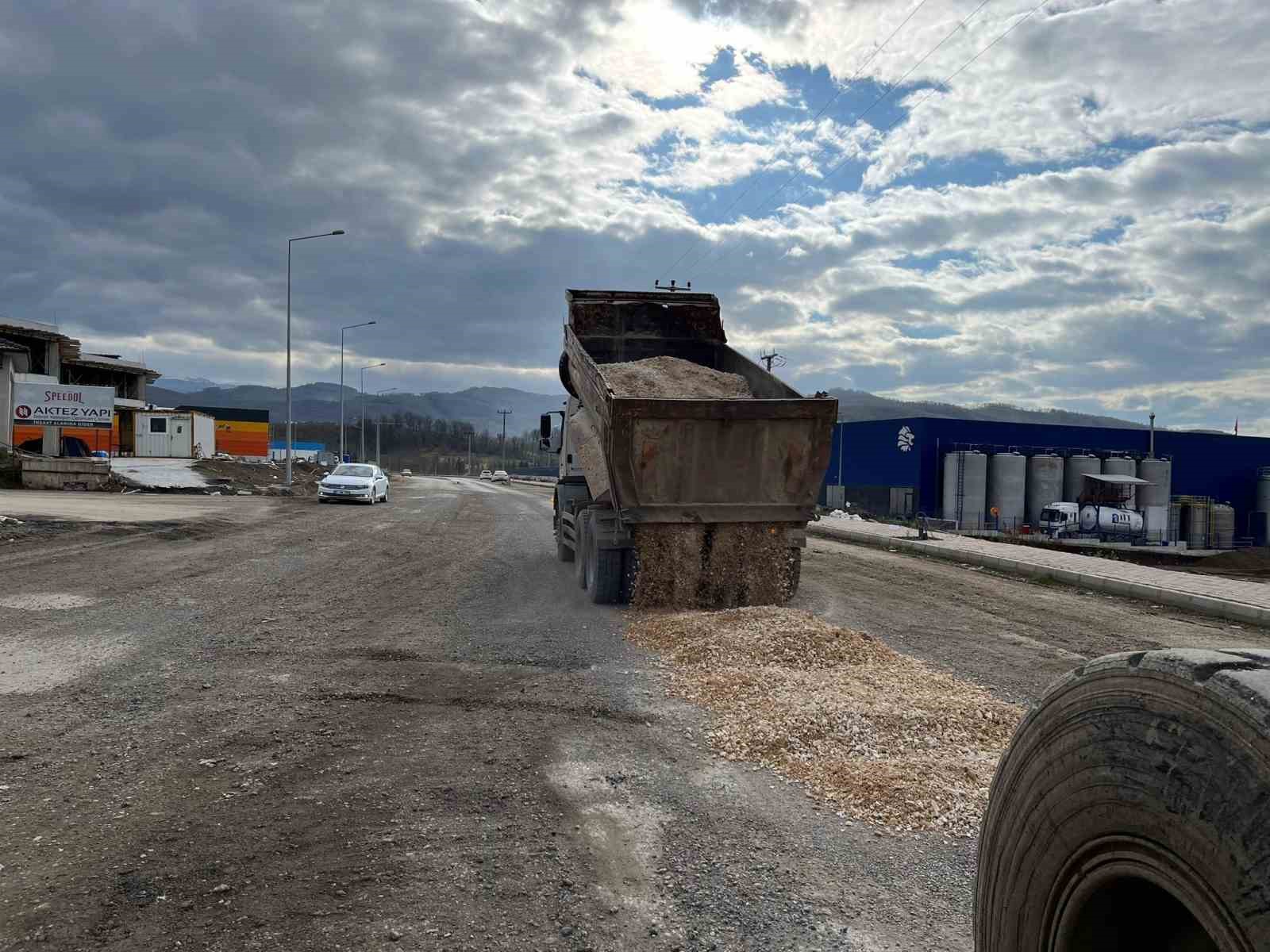 Gümüşova OSB yolunda düzenleme
