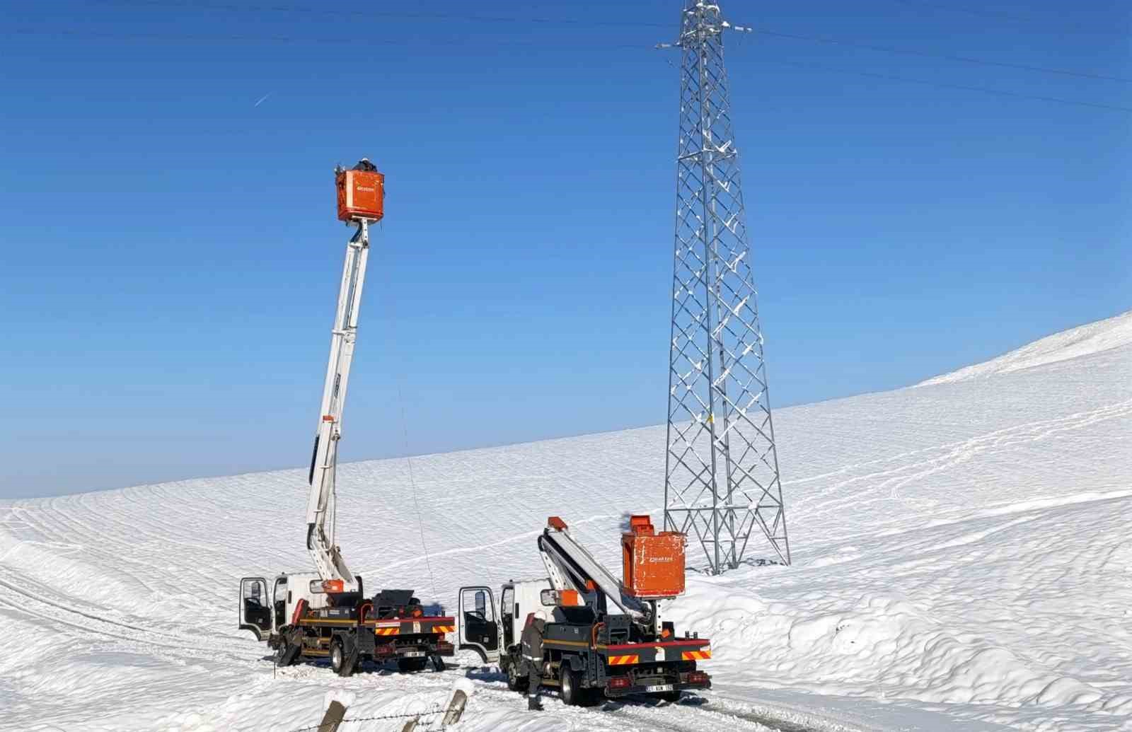 Güneydoğu son 50 yılın en sert kışında enerjisiz kalmadı
Güneydoğu son 50 yılın en sert kışında enerjisiz kalmadı