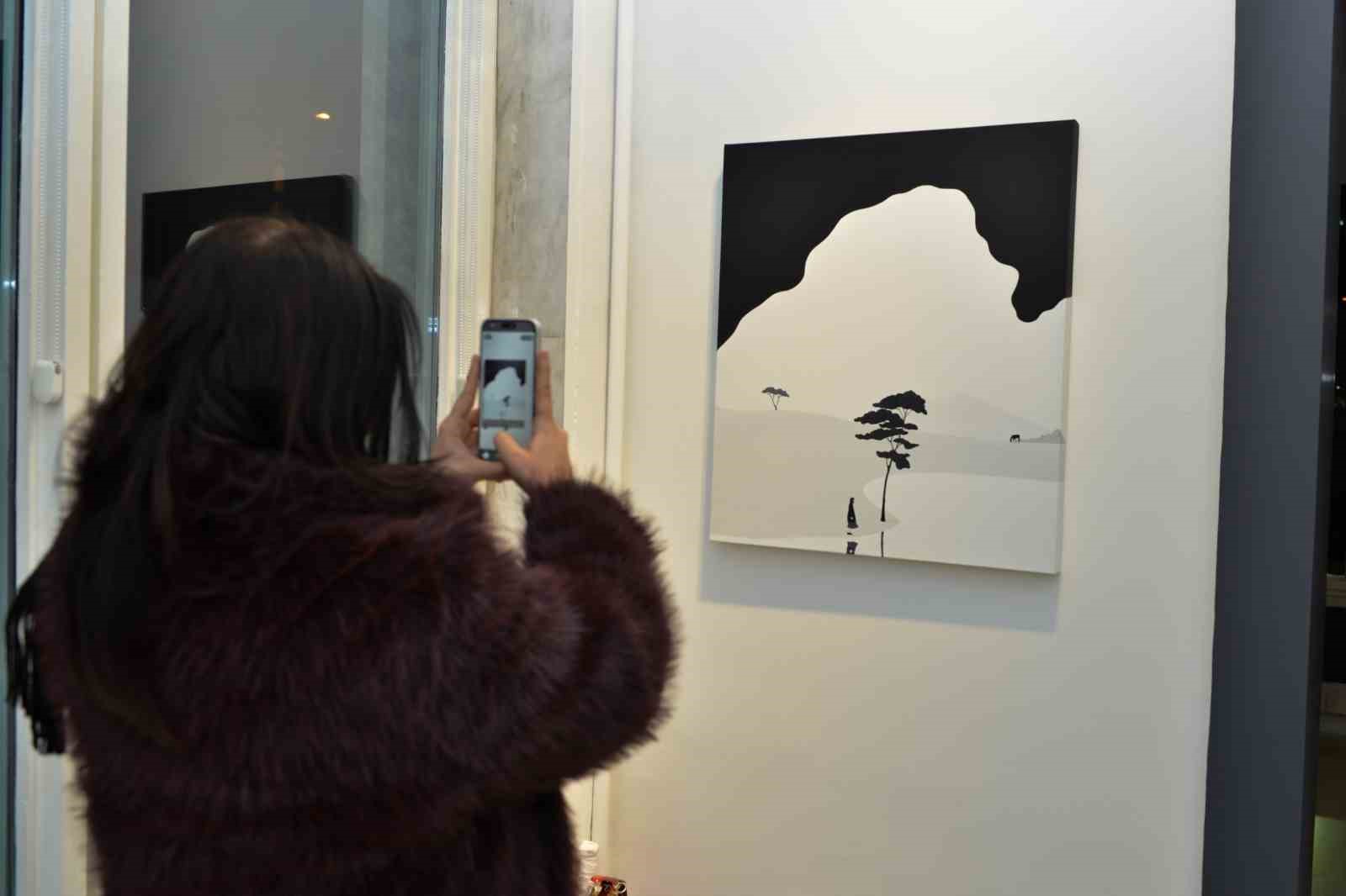 ’Günler’ sergisi sanatseverlerle buluştu
