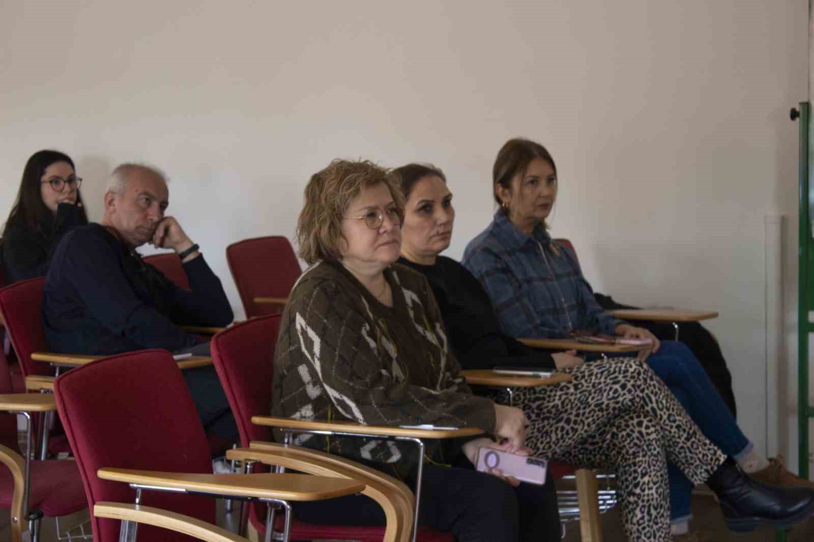 Günlük hayatta sürdürülebilirlik bilinci ele alındı
Günlük hayatta sürdürülebilirlik bilinci ele alındı