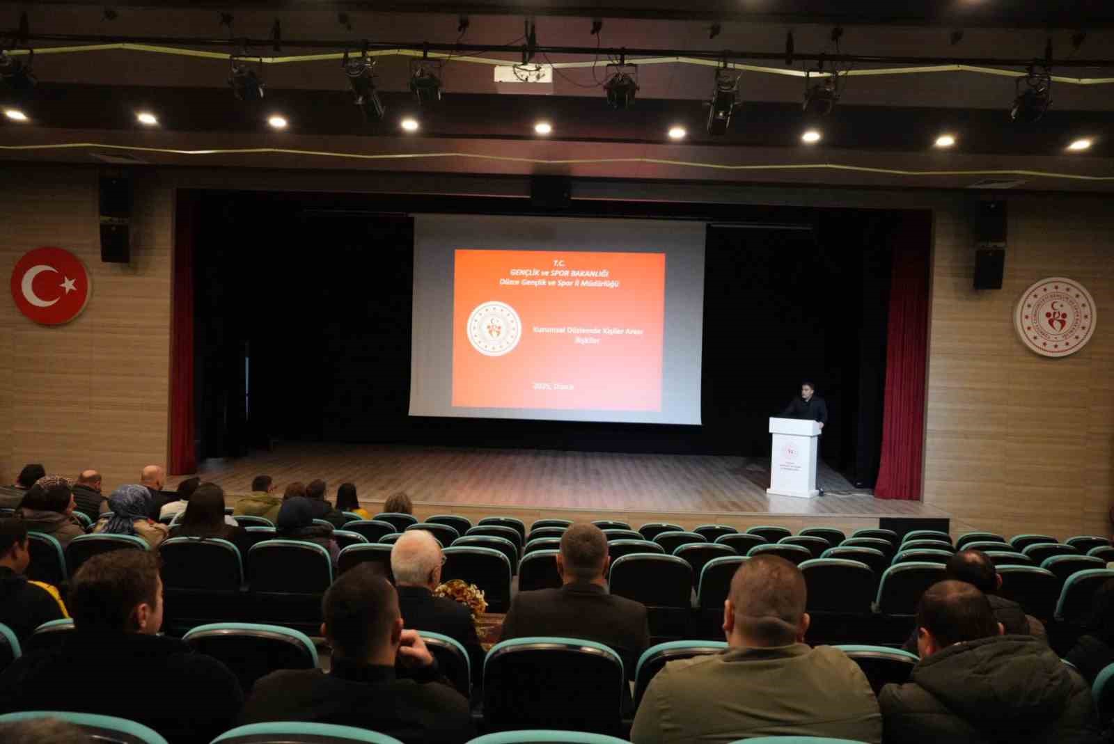 Güvenlik personellerine hizmet içi eğitim verildi
