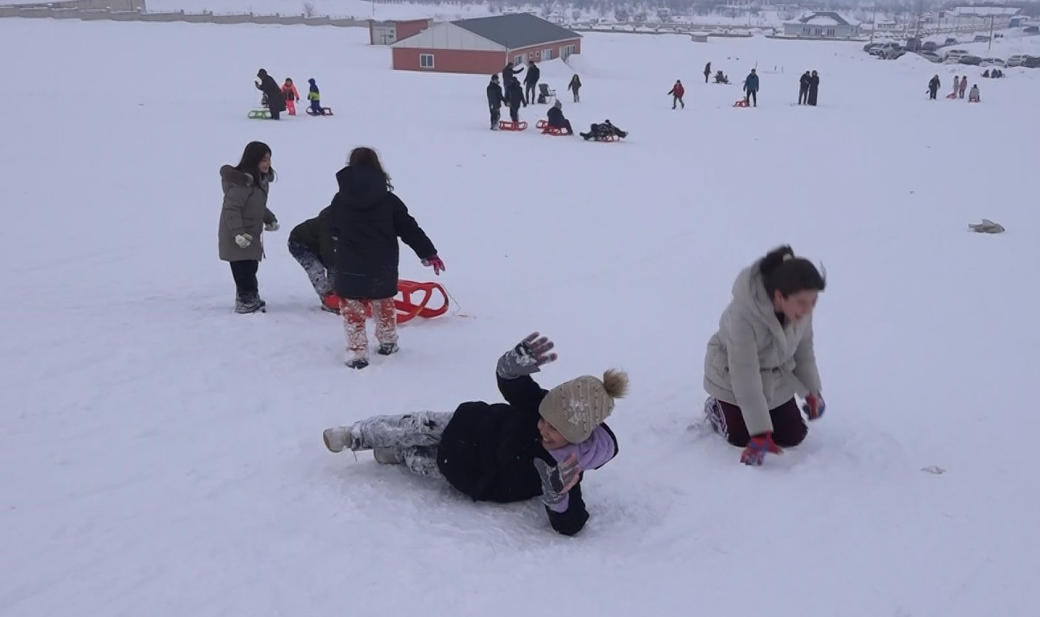 Güzeldağ Kayak Merkezi 15 bin kişiyi ağırladı
