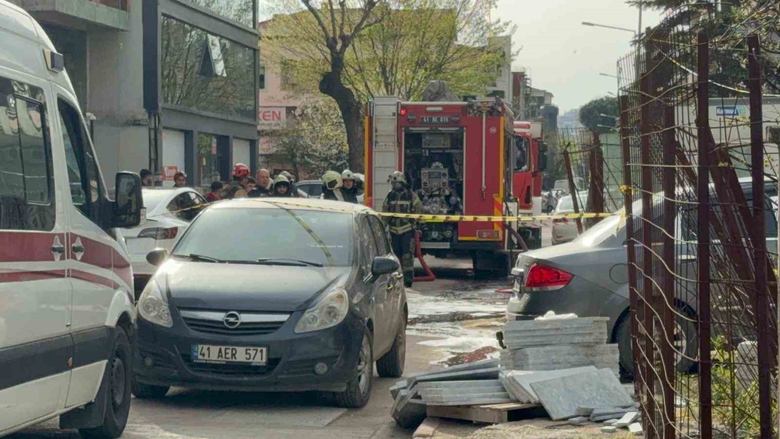 Güzellik merkezinin bulunduğu binada korku dolu anlar
