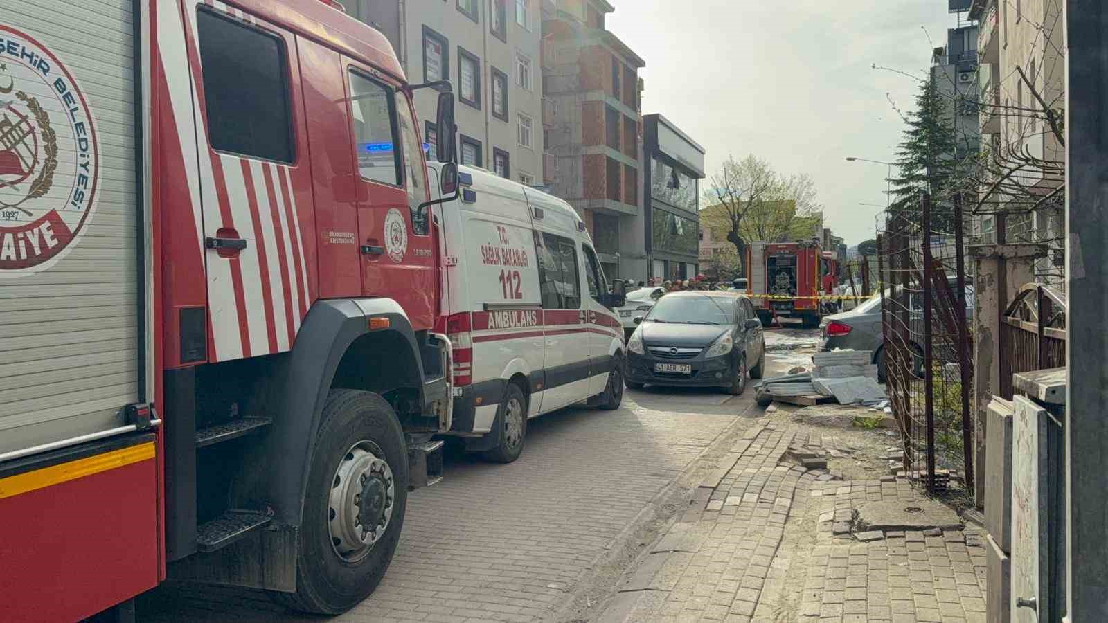 Güzellik merkezinin bulunduğu binada korku dolu anlar
