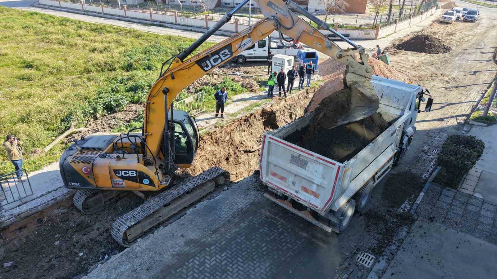 Güzelyurt’un sorunlu kanalizasyon hattı yenileniyor

