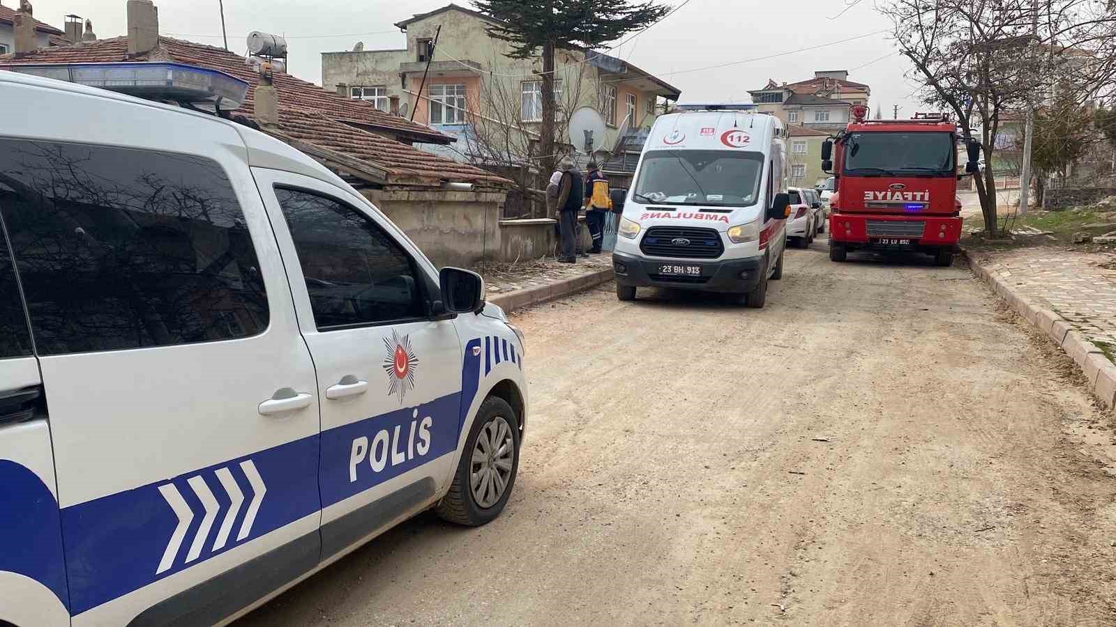 Haber alınamayan yaşlı kadın için ekipler seferber oldu: Banyoda düştüğü ortaya çıktı
