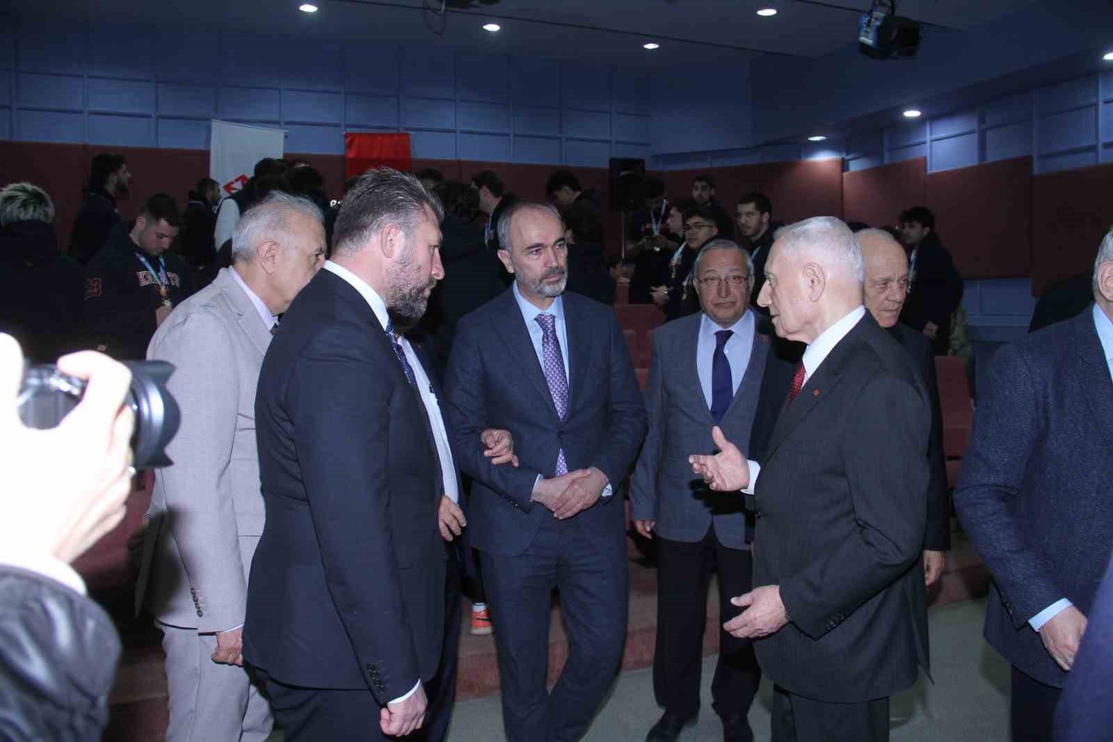 Haberal’dan şampiyonlara jest: Burs oranı yüzde 20’ye çıkarıldı
