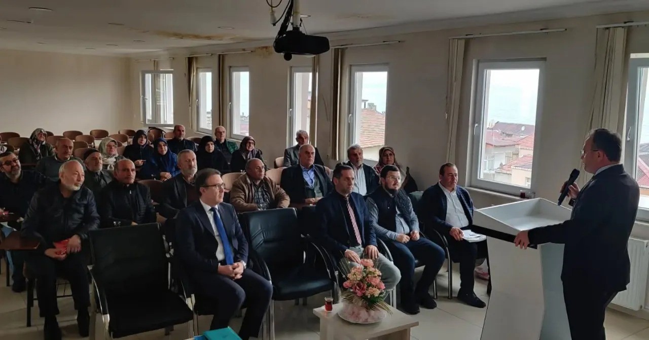 Hacı adaylarına kutsal yolculuk öncesi bilgilendirme
