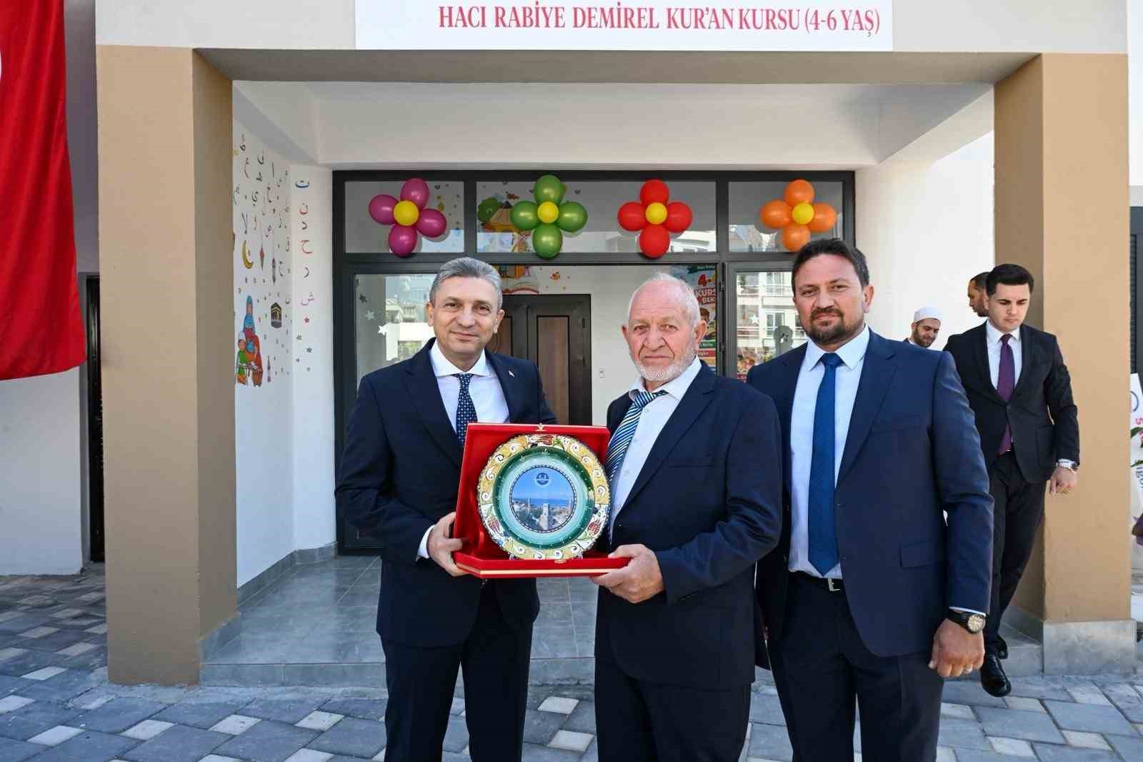 Hacı Nizamettin Demirel Camii ve Hacı Rabiye Demirel Kur’an Kursu hizmete açıldı
