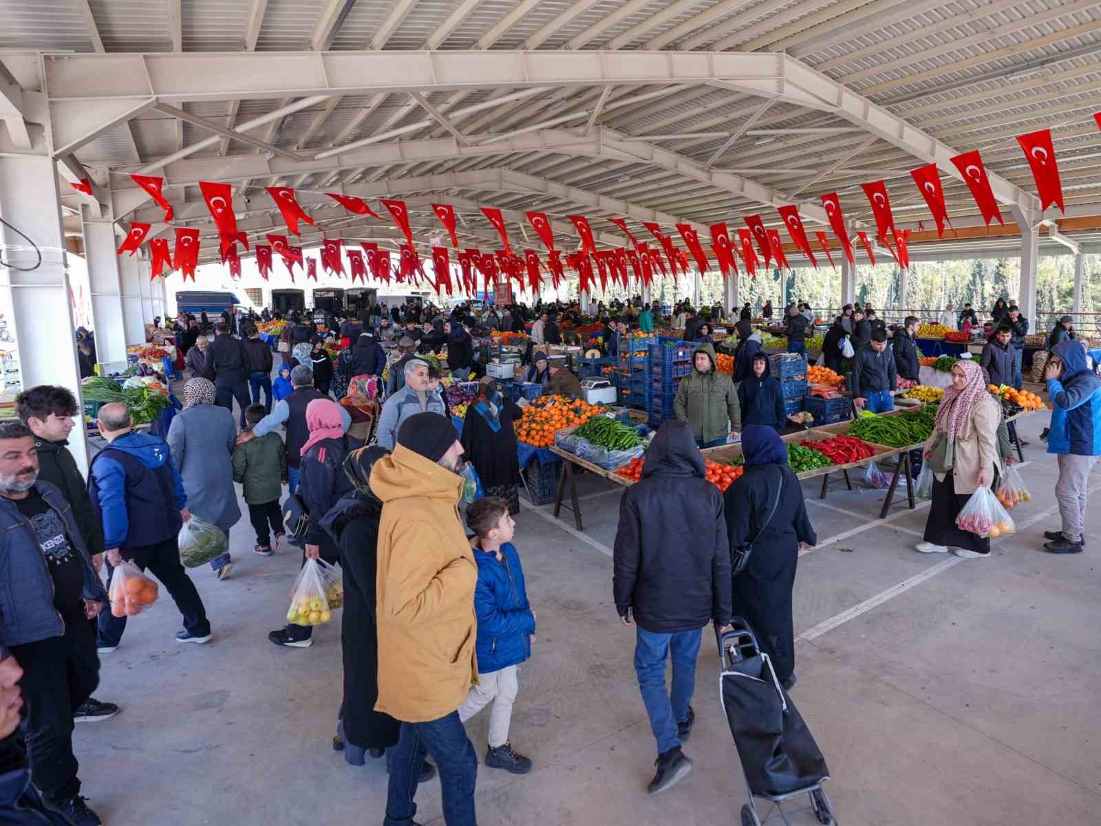 Hacıbaba pazar yeri açıldı
Hacıbaba pazar yeri açıldı