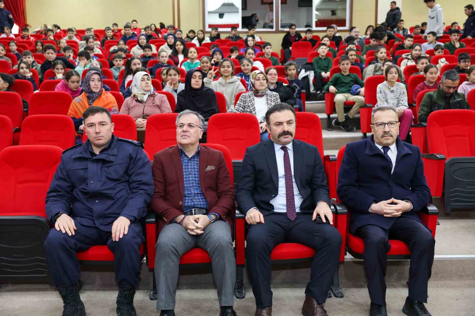 Hacılar’da İstiklal şiiri ve şairi yad edildi
