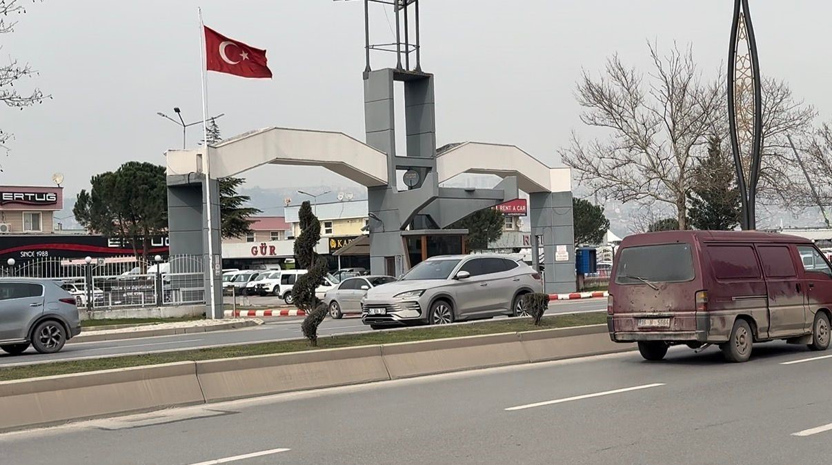 Haciz memurları boş dükkanla karşılaştı: Galerici ortadan kayboldu
