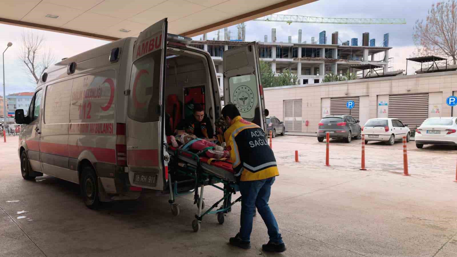 Hafif ticari aracın çarptığı çocuk ağır yaralandı
