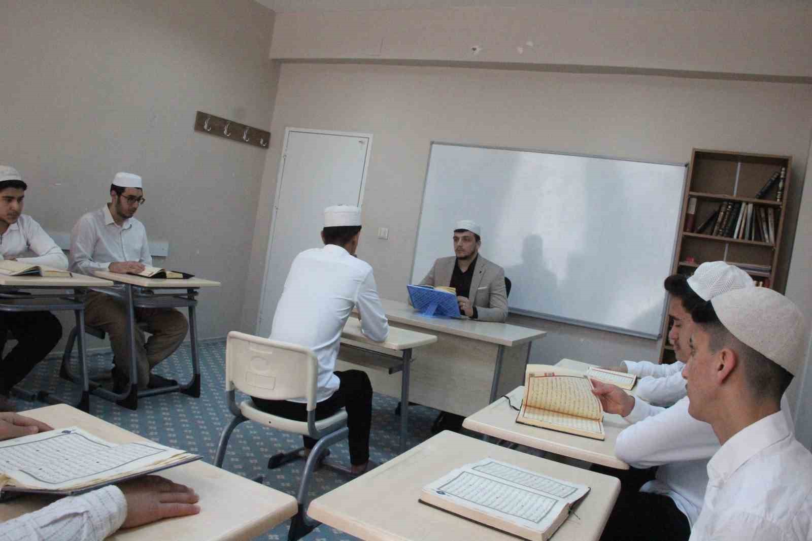 Hafızlık hayaline 95 günde kavuştu
