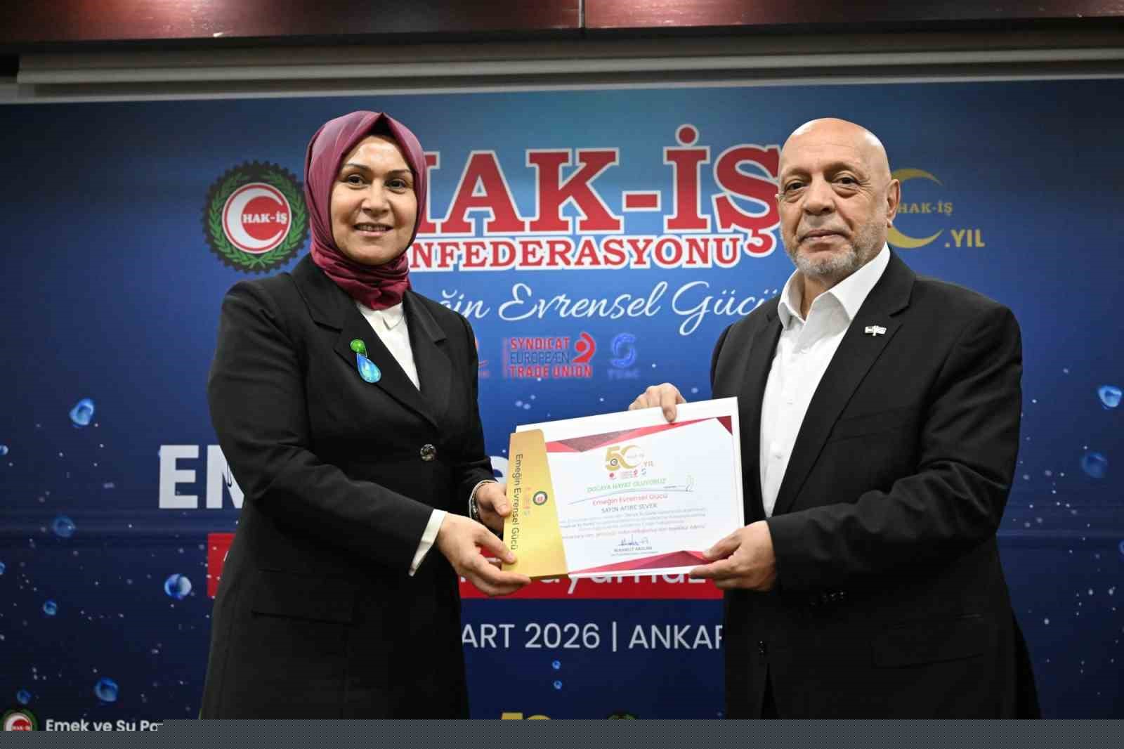 HAK-İŞ Başkanı Arslan: "Suyun ticarileştirilmesine karşı cepheden bir mücadele başlatan Türkiye’de tek konfederasyonuz"
HAK-İŞ Başkanı Arslan: "Suyun ticarileştirilmesine karşı cepheden bir mücadele başlatan Türkiye’de tek konfederasyonuz"