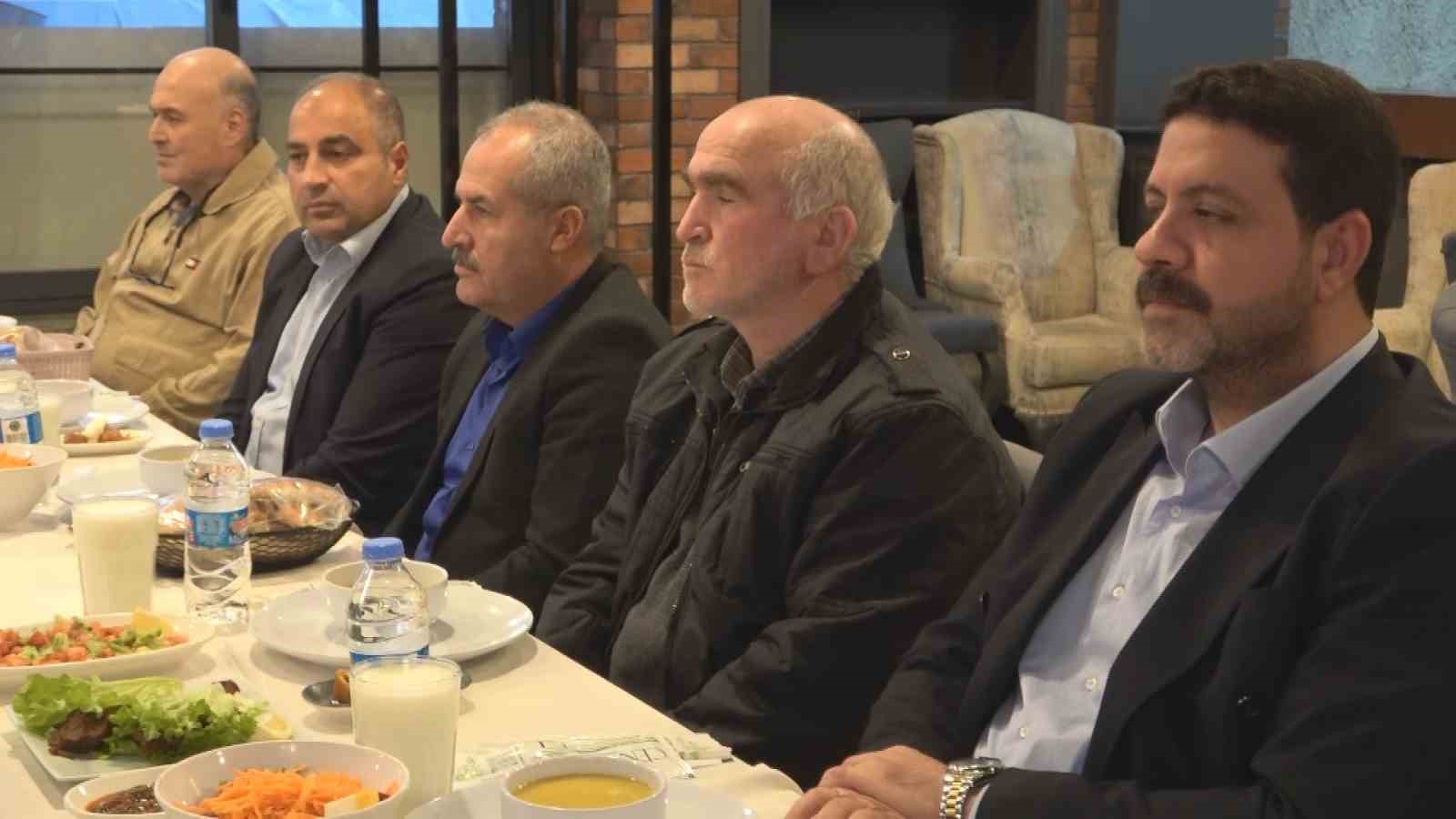 Hak-İş Diyarbakır İl Başkanlığı üyeleri iftarda buluştu
