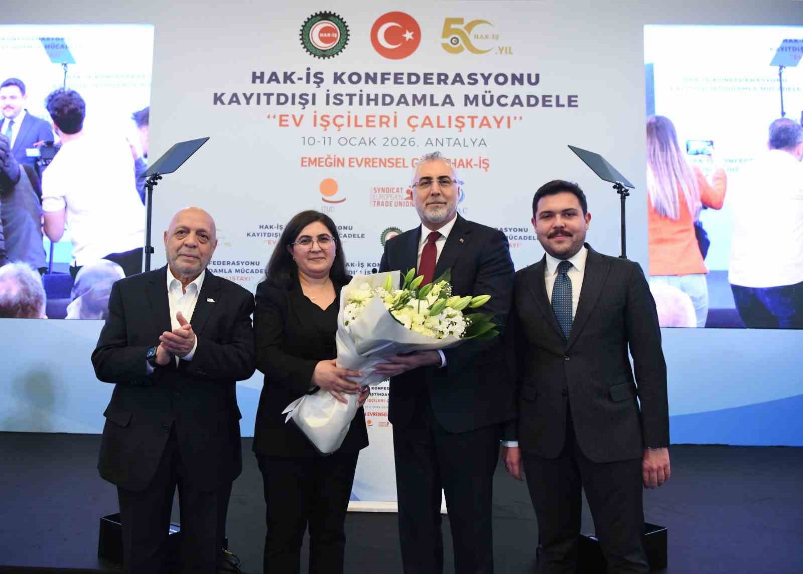 HAK-İŞ Genel Başkanı Mahmut Arslan: "Taşeronda tarih yazdık, şimdi sıra ev işçilerinin haklarında"
