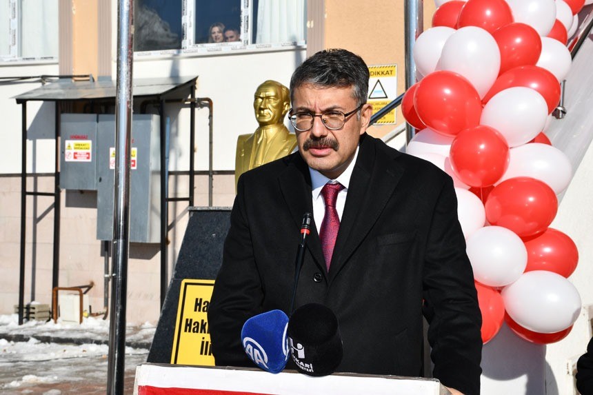 Hakkari’de 70 bin öğrenci yarıyıl tatiline girdi
