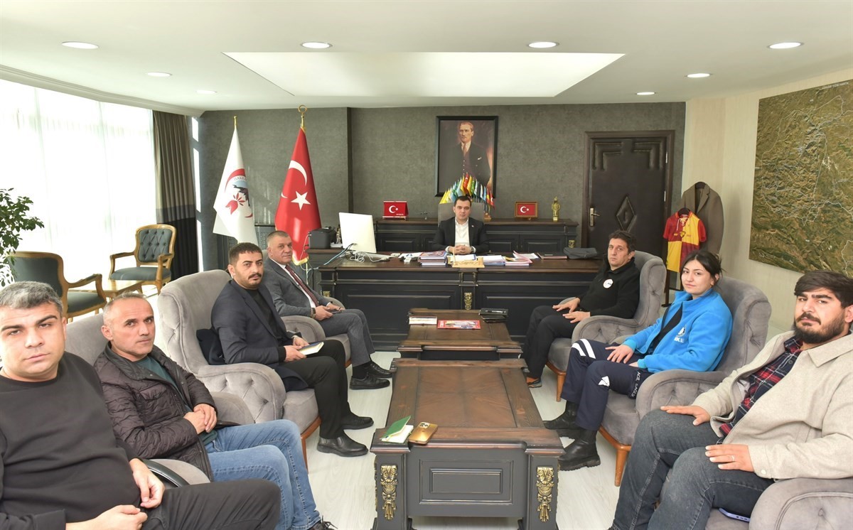 Hakkari’de kar tedbirleri görüşüldü
