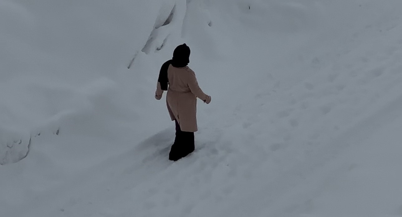 Hakkari’de kar yağışı: 229 yerleşim yerinin yolu kapandı
