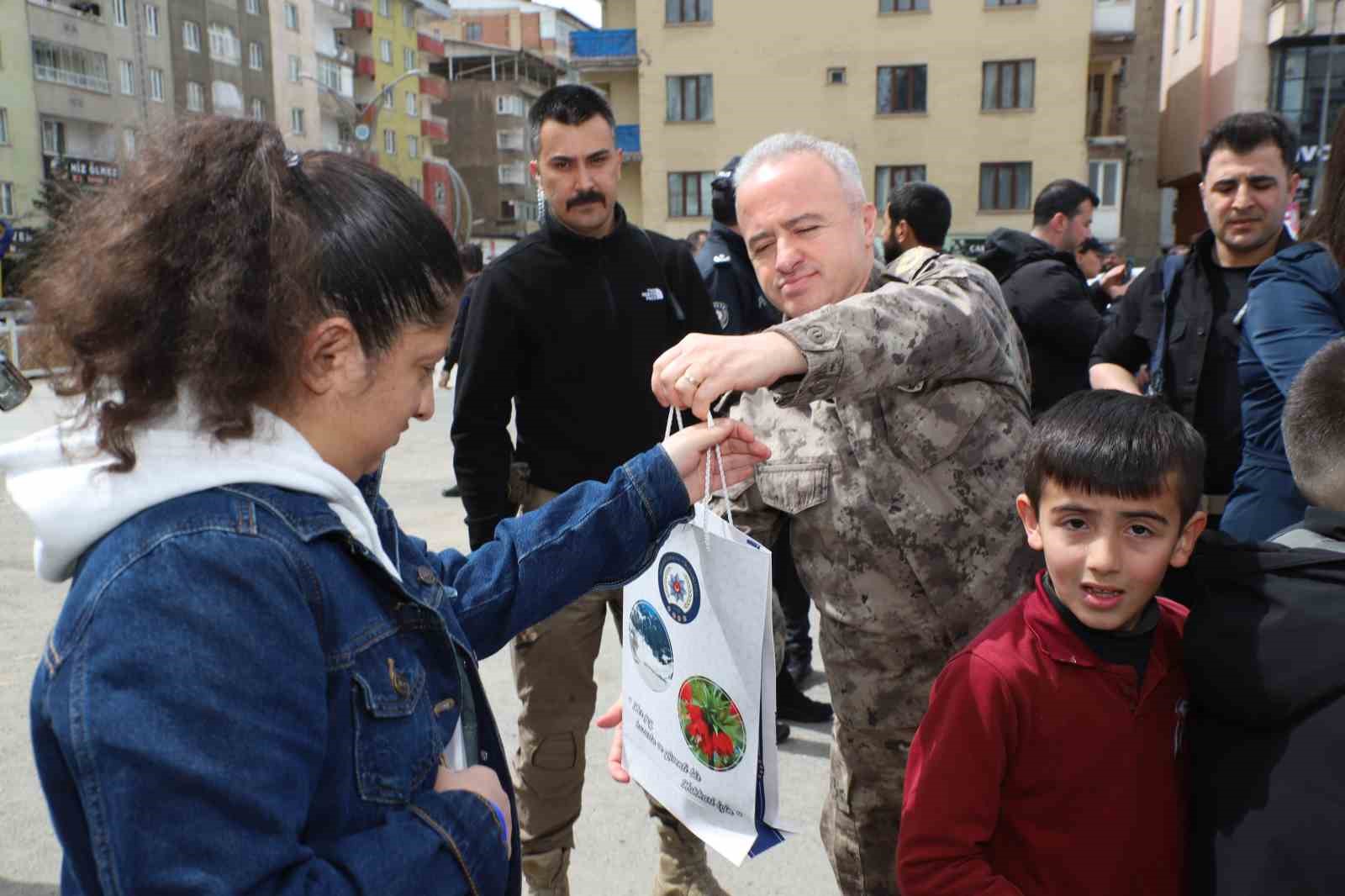 Hakkari’de Polis Haftası etkinliğine yoğun ilgi

