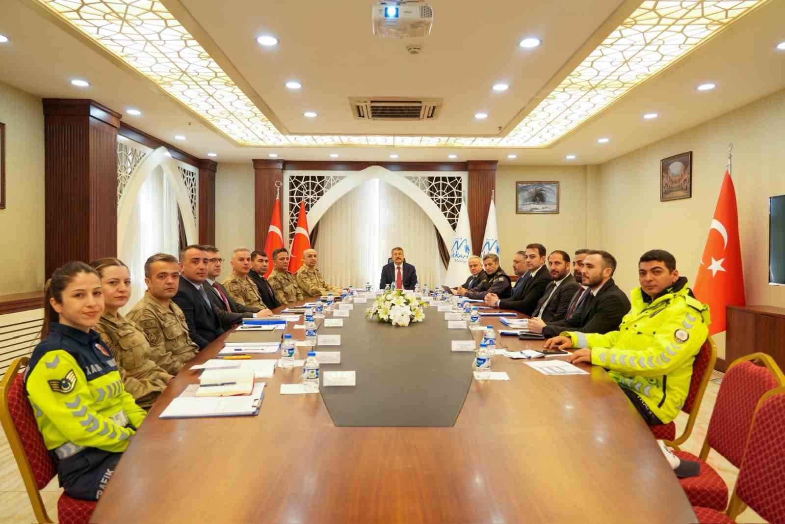 Hakkari’de suç oranları düşüşte
Hakkari’de suç oranları düşüşte