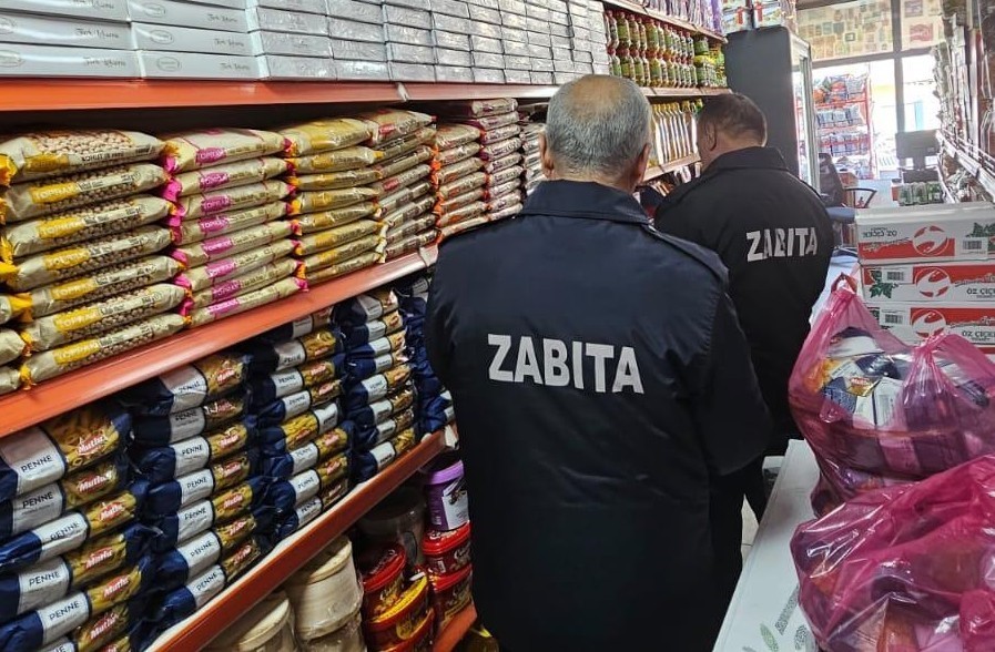 Hakkari’de tarihi geçmiş gıdalar imha edildi
