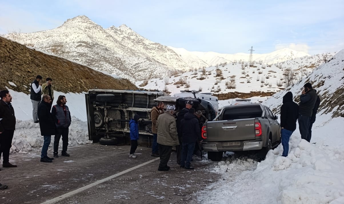 Hakkari’de trafik kazası: 2 yaralı
