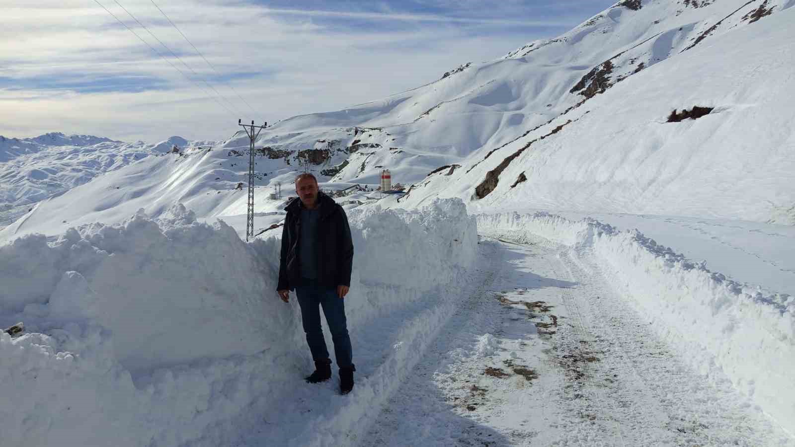 Hakkari’de zorlu kışta su seferberliği
