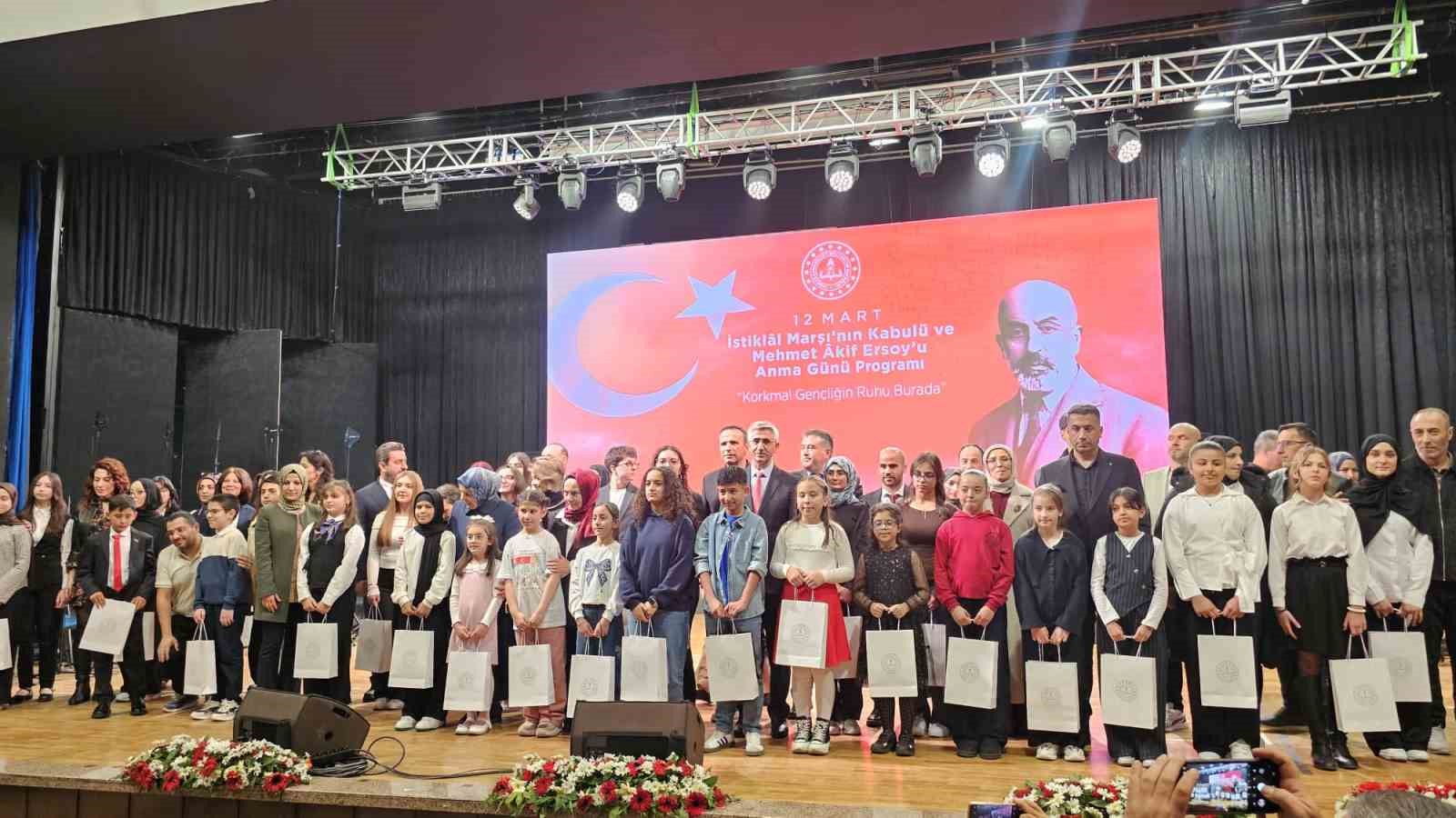 Hakkârili Rojevin Kaya Türkiye üçüncüsü oldu
